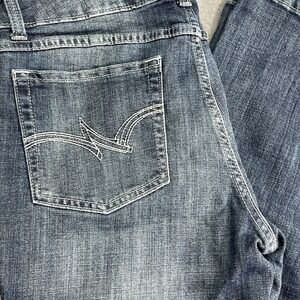 Wrangler‎ Womens 11 x34 Boot Cut Mid Rise Dark Denim Jeans  Stretchy Pristine